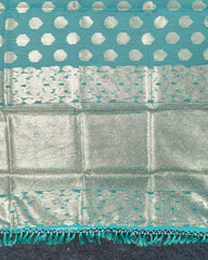 SC3038 - Linen With Gold Butta