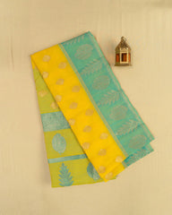 SC3907 - LINEN WITH GOLD BUTTA AND CONTRAST BORDER