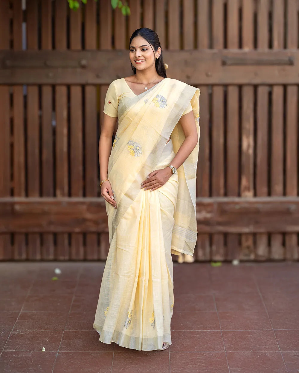 SC6619(2) - LINEN EMBROIDERY SAREE WITH SILVER ZARI LINES