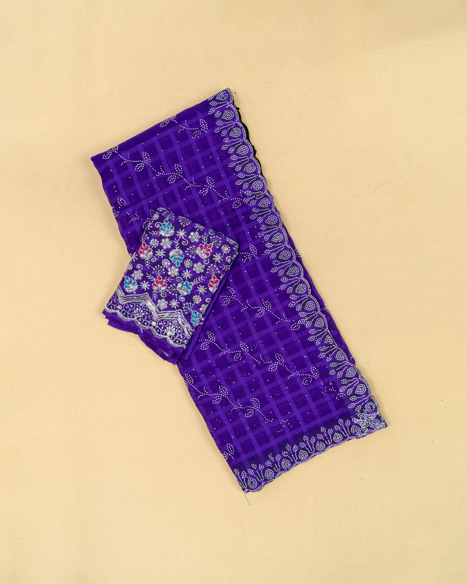 SC3813 - Chiffon Georgette With Sarowski And Seperate Blouse Work