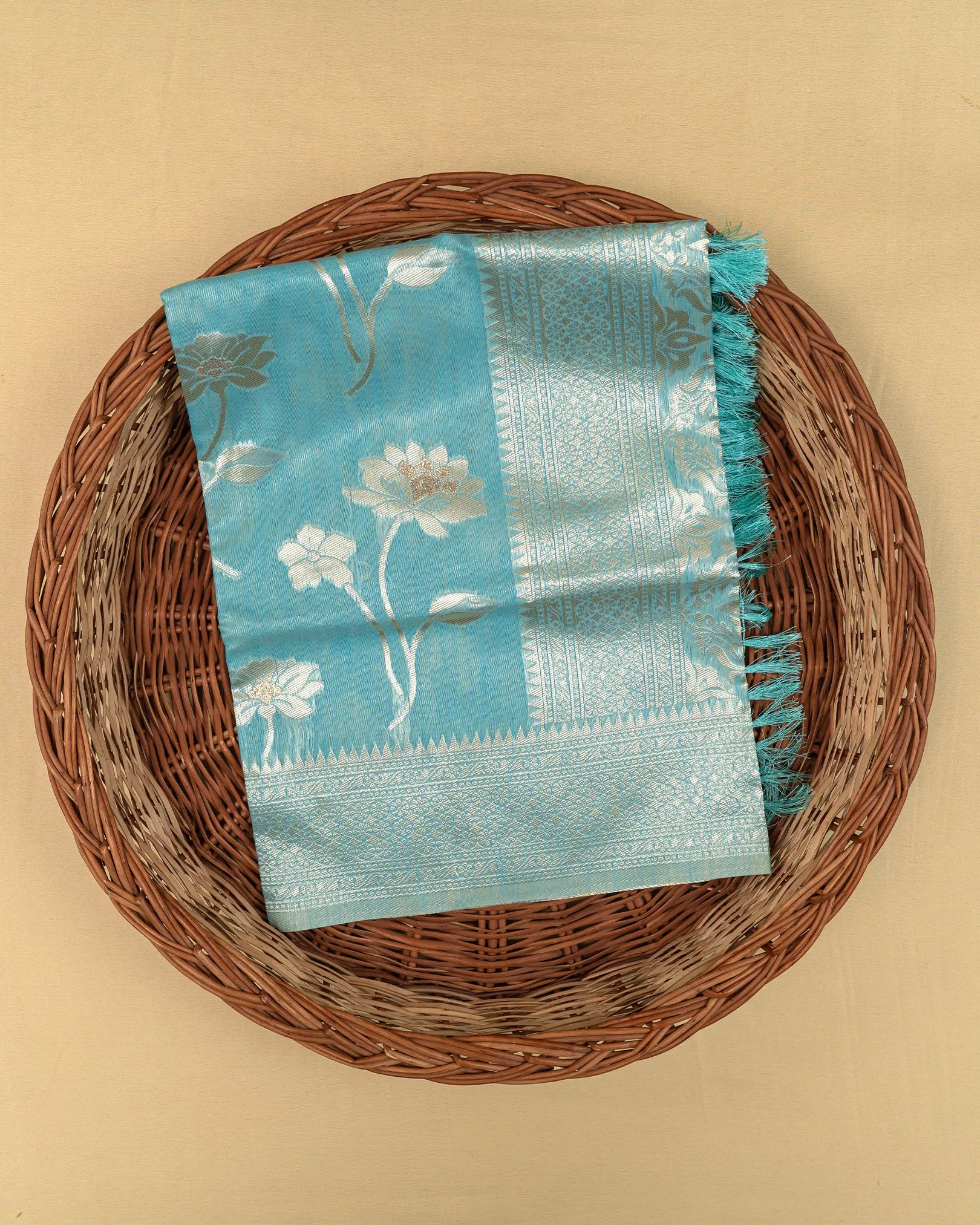 SC3042 - Linen Thread Butta With Neem Zari