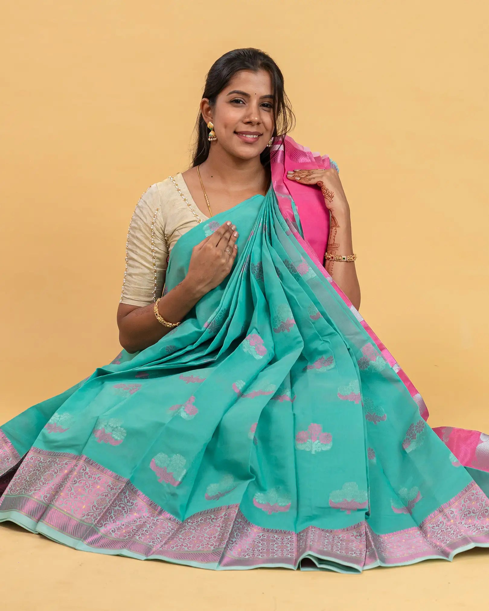 SC2980 - Silk Cotton With Pink And Self Zari