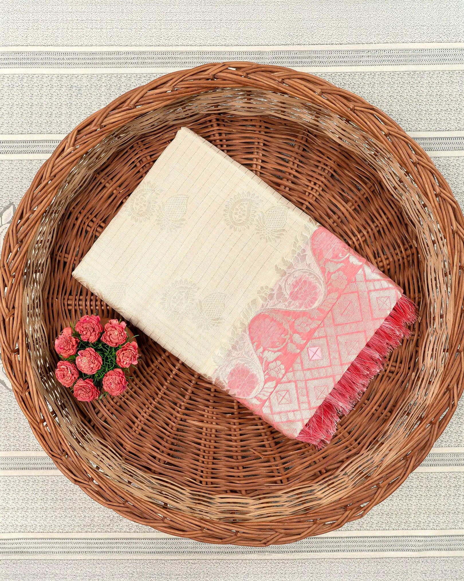 SC3067 - Checked Linen Cream Colour Matching