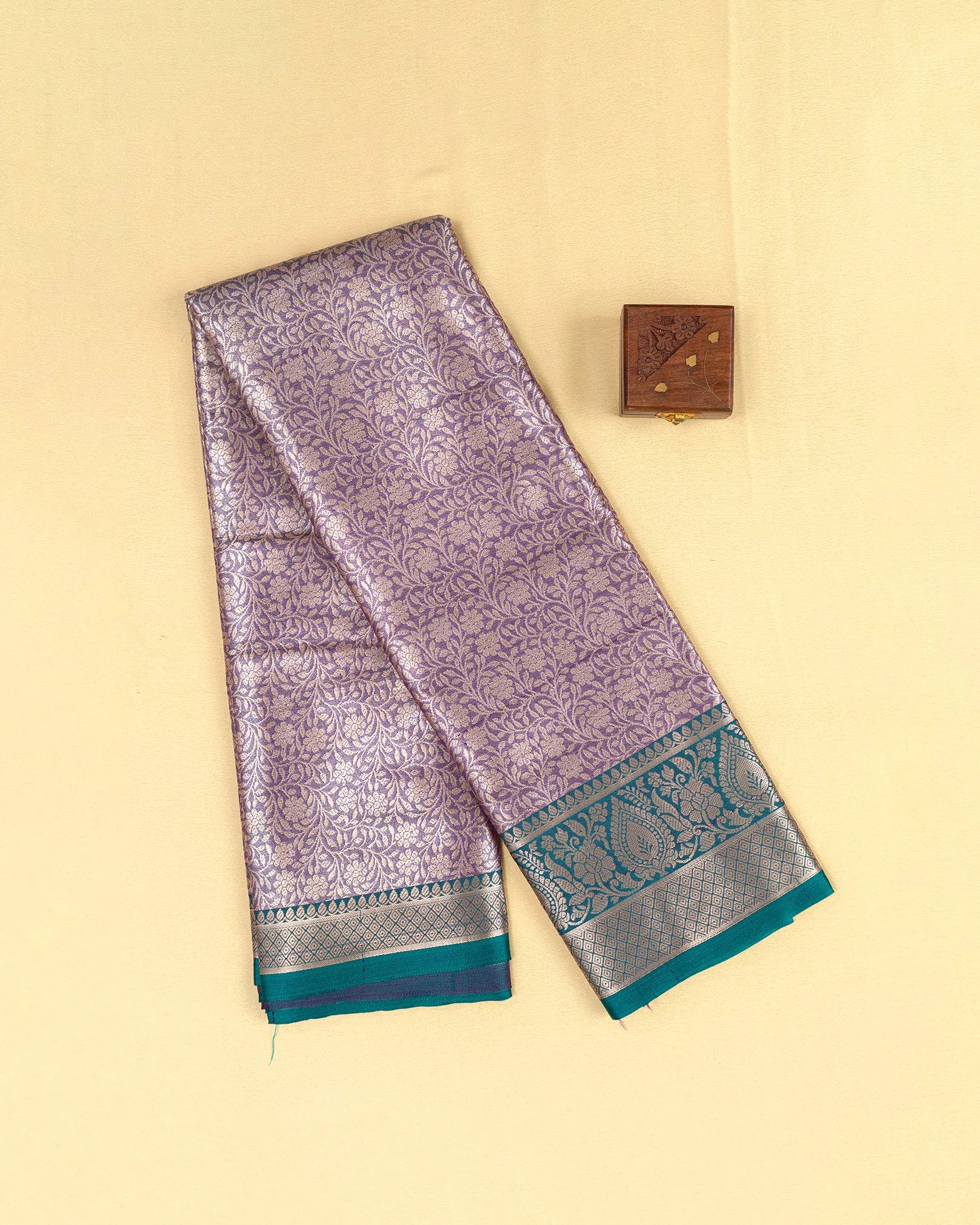SC4811 - Tissue saree with jaquard body and contrast border
