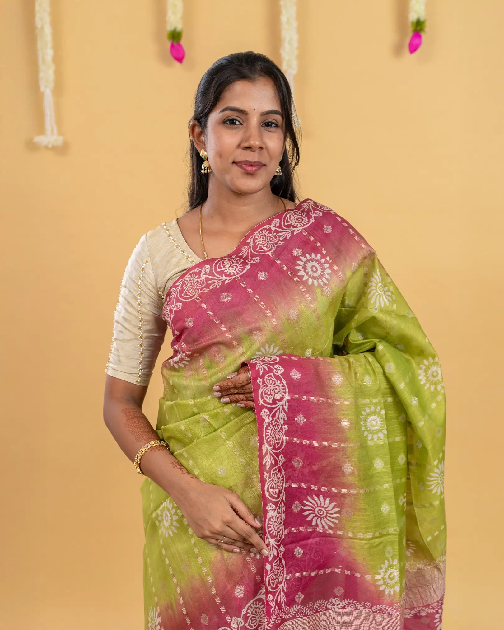 SC2894 - Raw Silk With Bandhini Design