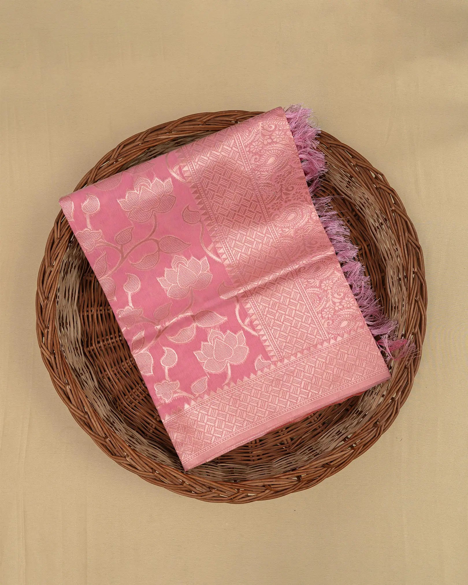SC3040 - Linen With Copper Butta
