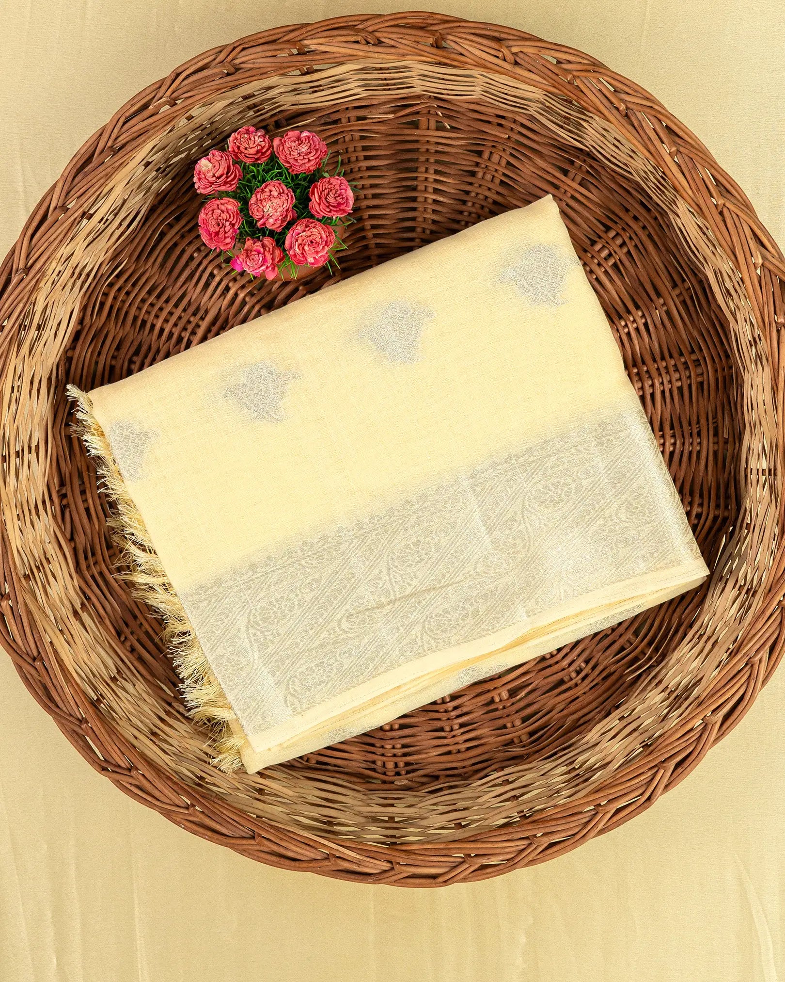 SC4362 - Linen Saree With Silver Butta