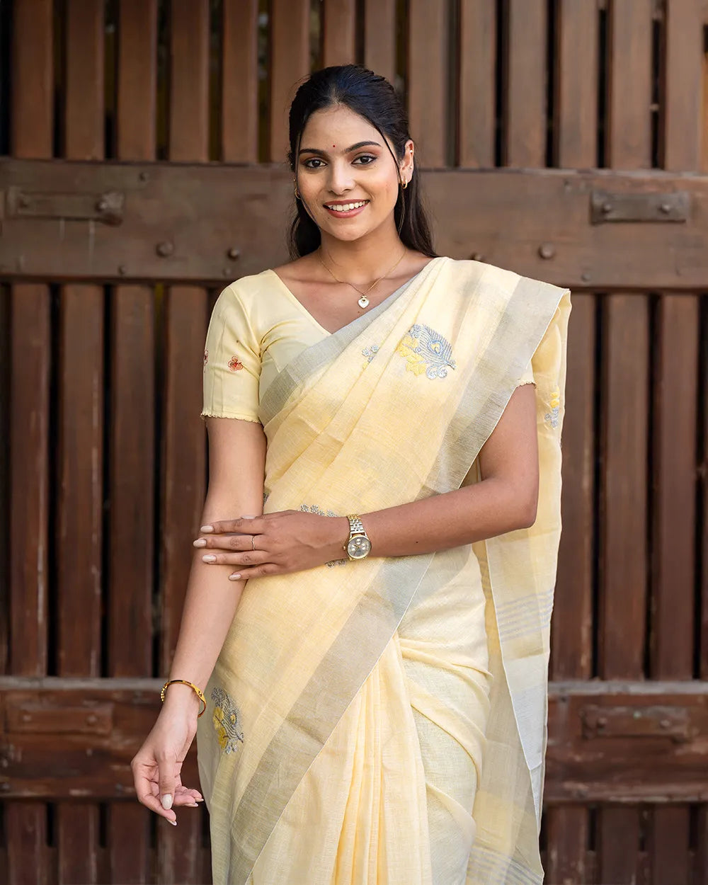 SC6619(2) - LINEN EMBROIDERY SAREE WITH SILVER ZARI LINES