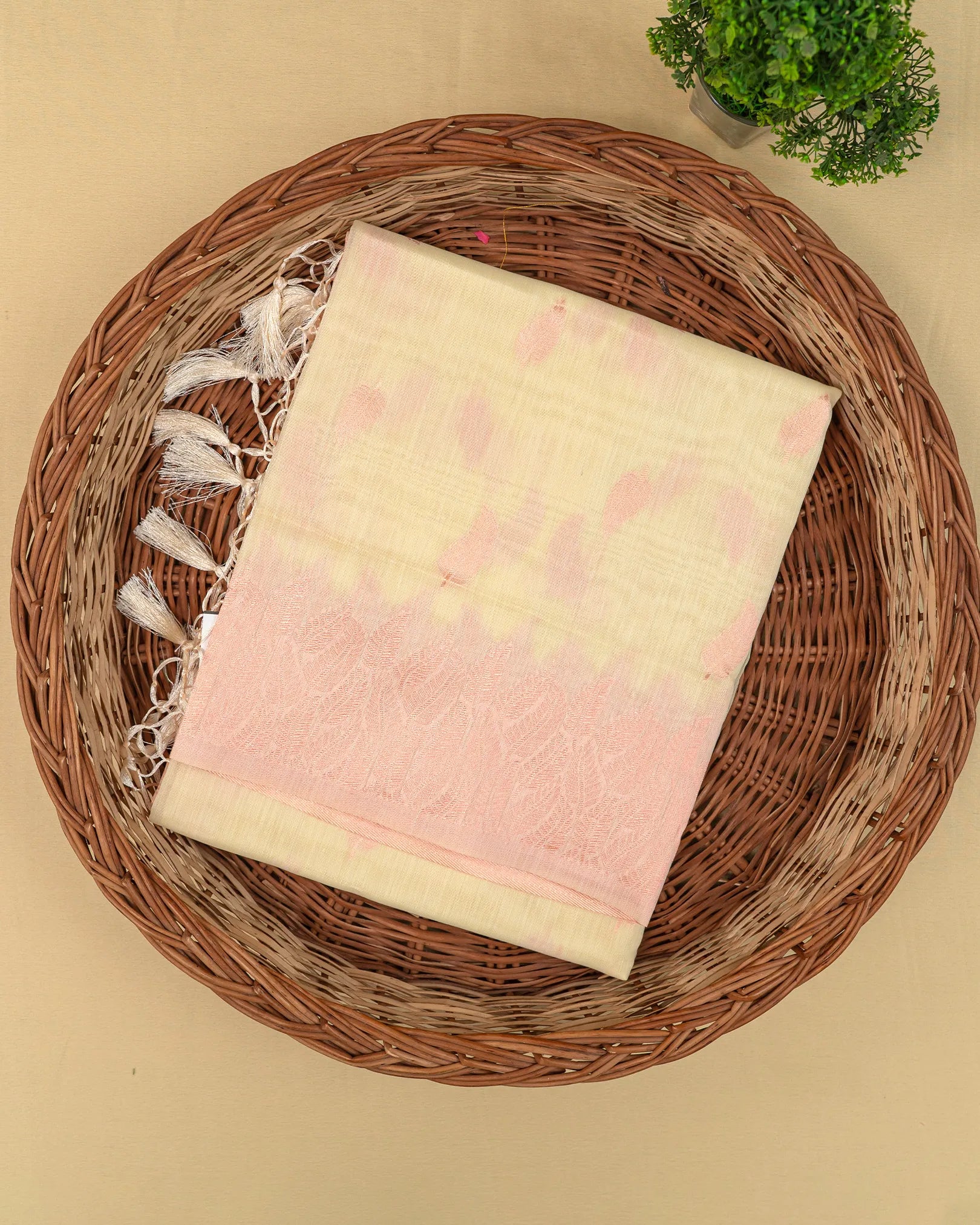 SC3204 - Linen Gold Butta