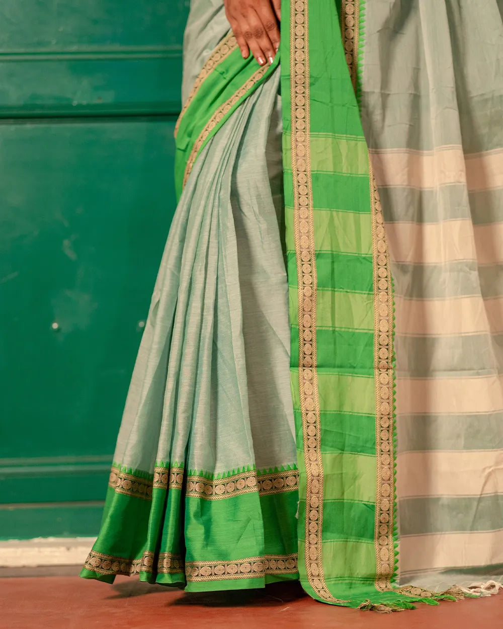SC7537 - GANGA JAMUNA BORDER SAREE