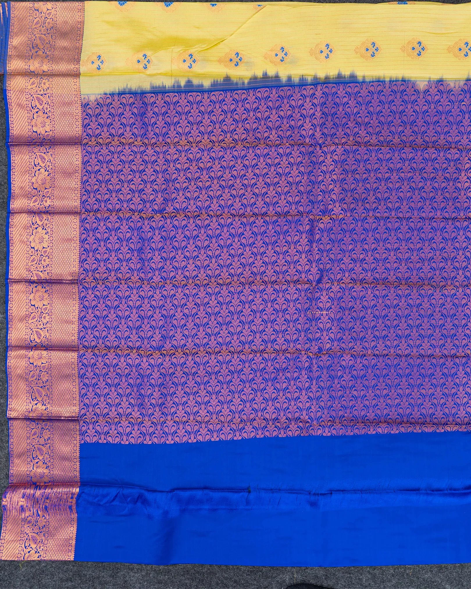 SC3612 - Silk Saree With Contrast Border And Zari Lines