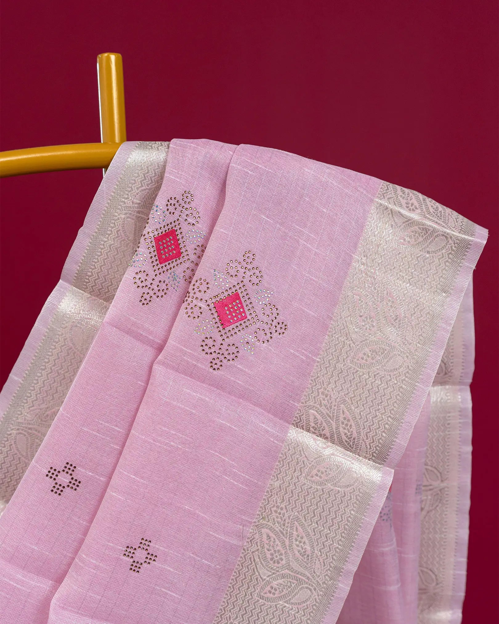 SC3412 - Linen Saree With Multi Stone