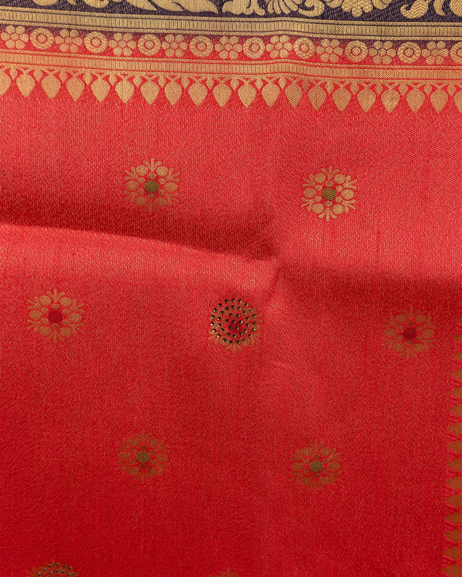 SC3535 - Dubin Material With Premium Stone  Over Body