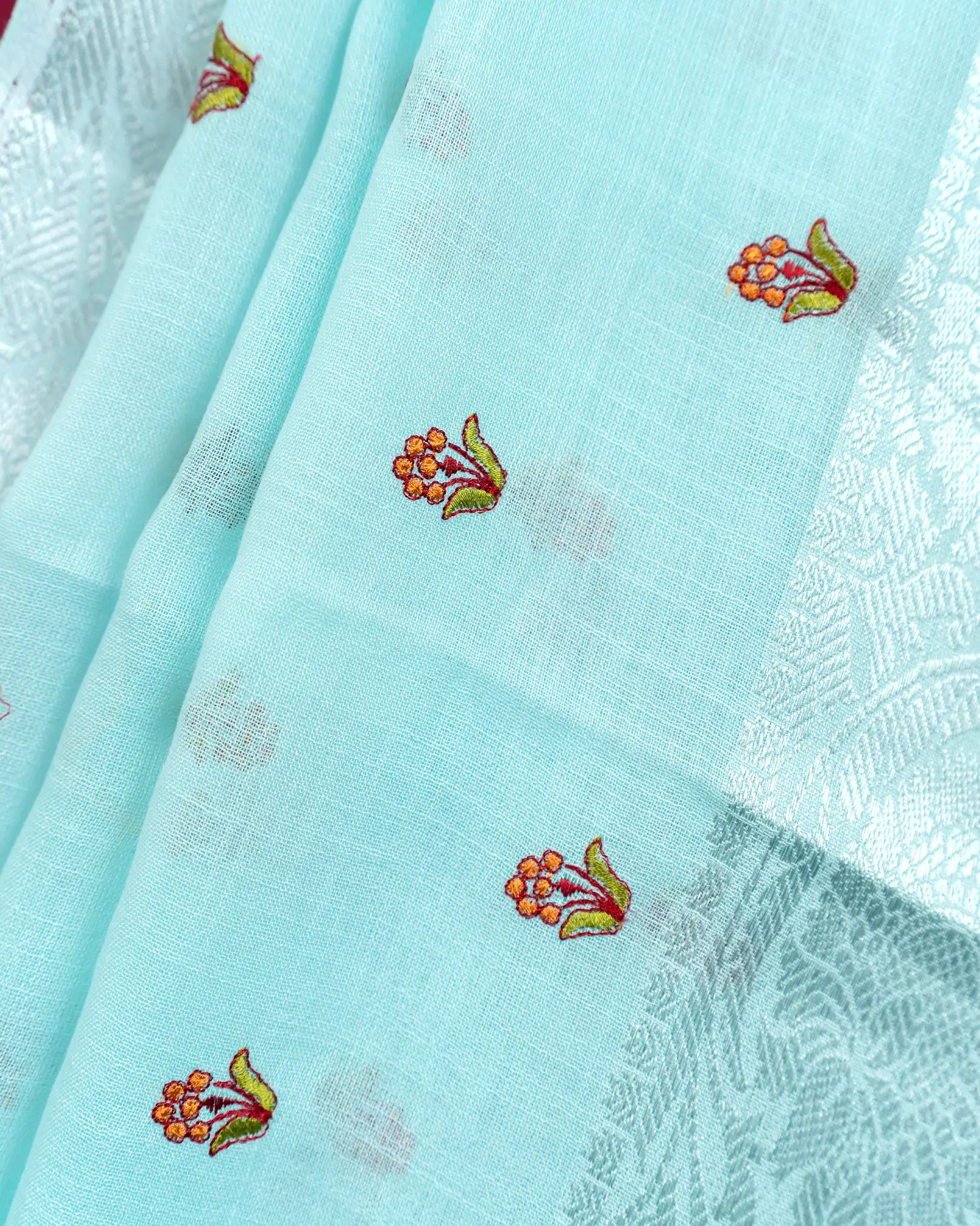 SC3084 - Linen Embroidery Meena Butta