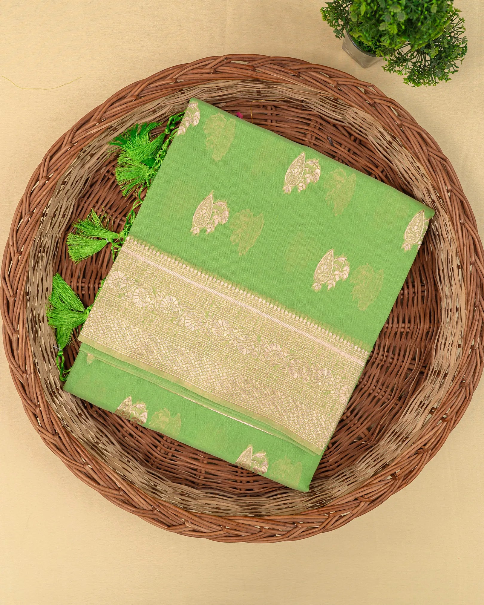 SC3204 - Linen Gold Butta