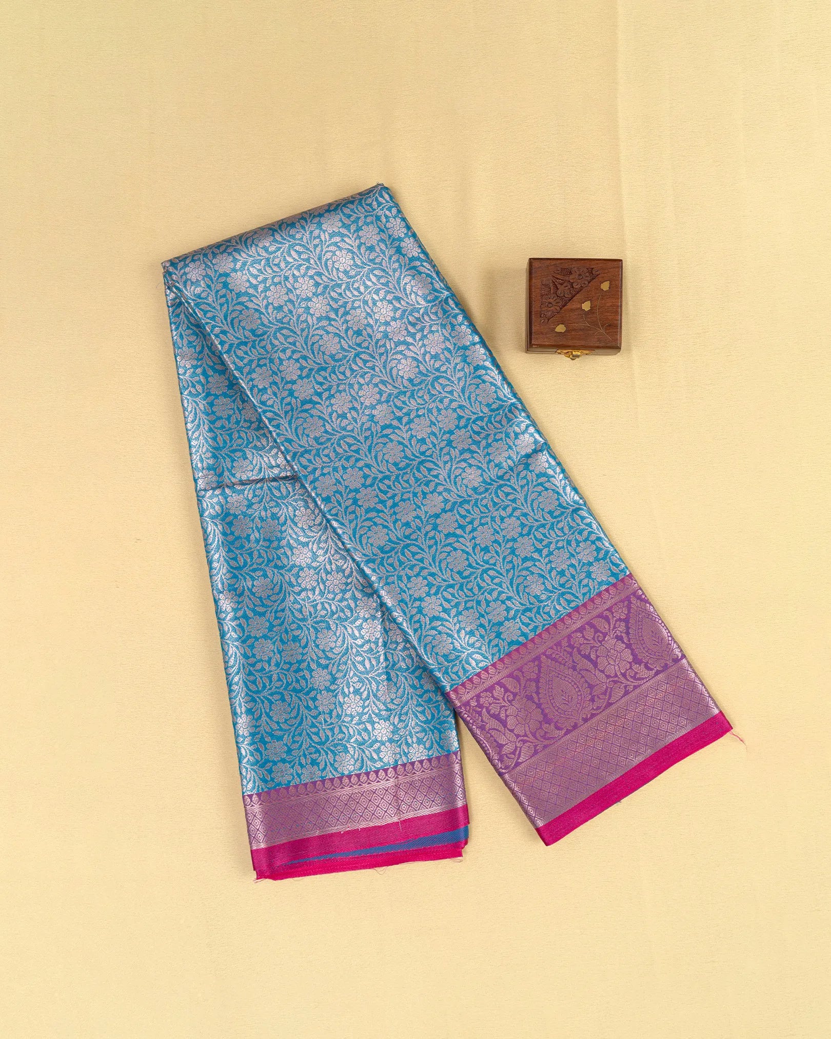 SC4811 - Tissue saree with jaquard body and contrast border