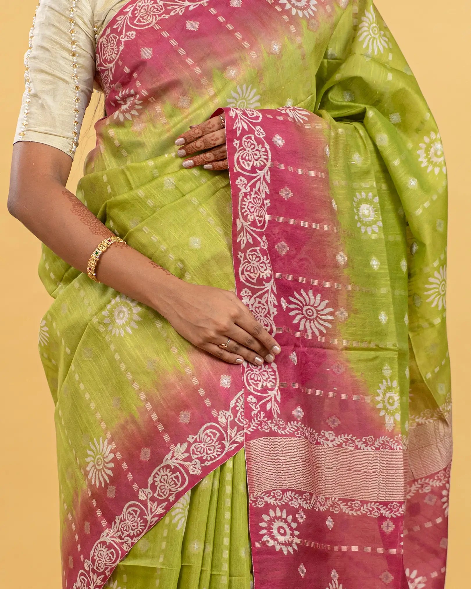 SC2894 - Raw Silk With Bandhini Design