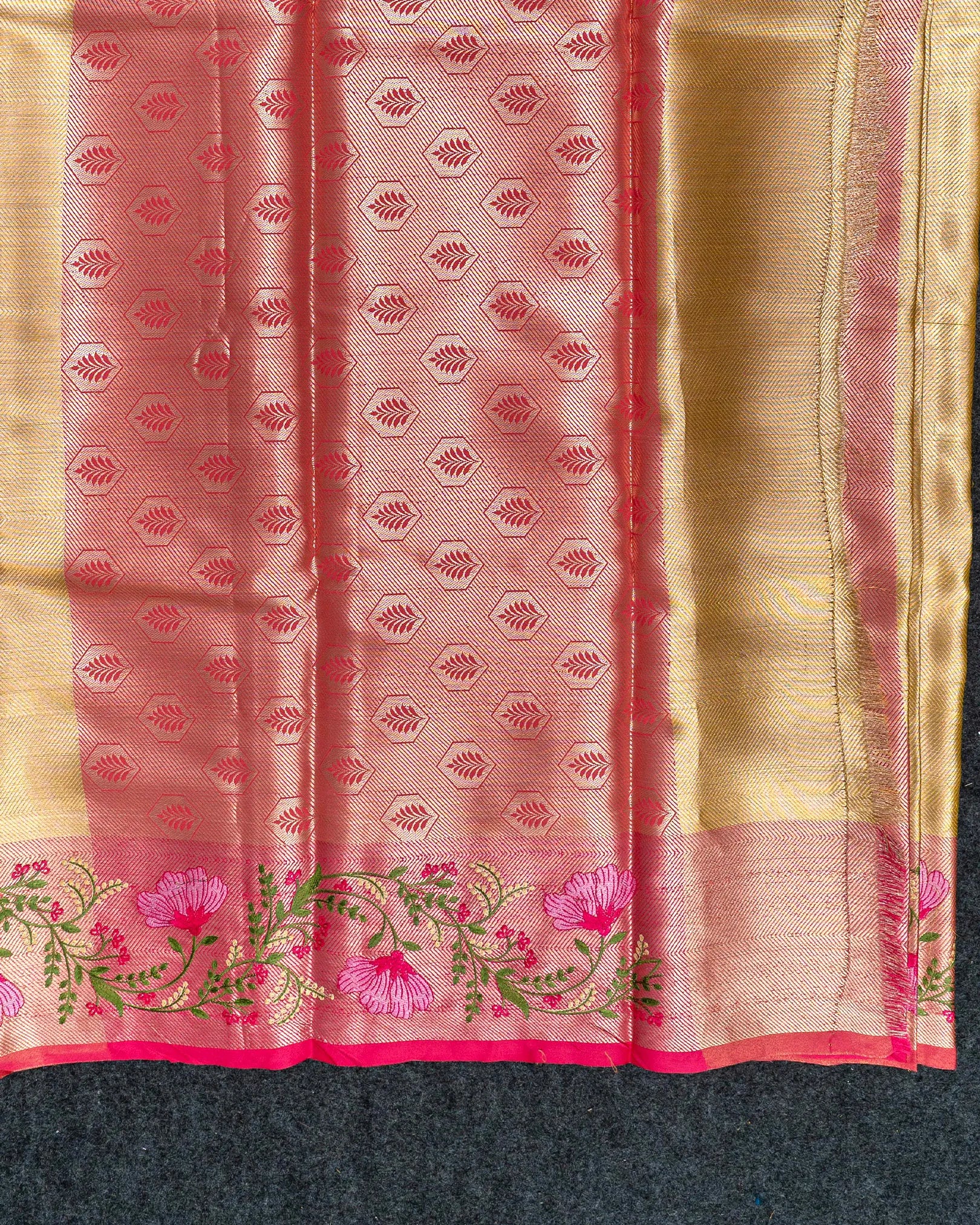 SC4795 -  Gold tissue saree with premium border work