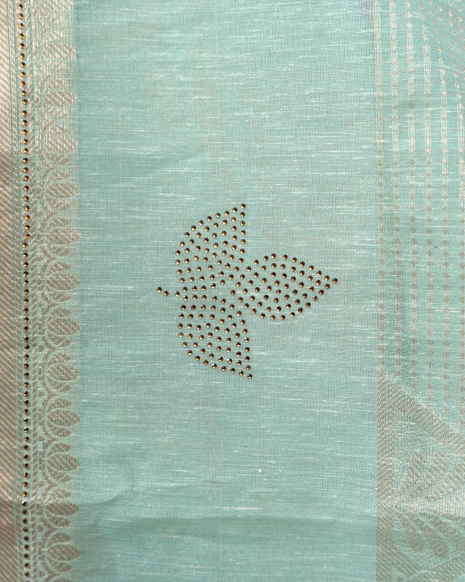 SC4061 -Linen Saree with Gold Zari