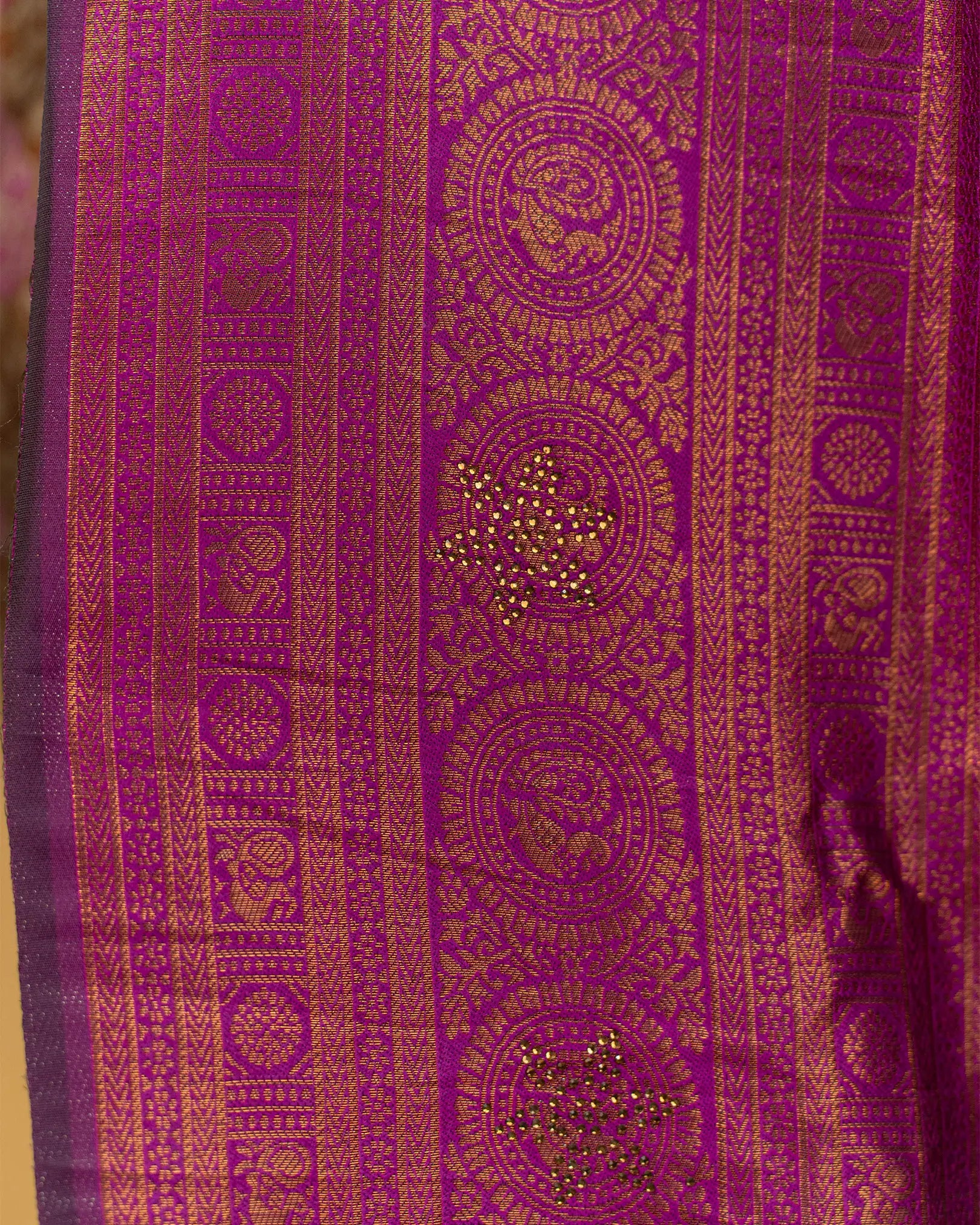 SC3962 - Dharmavaram Pattu Saree with Stone