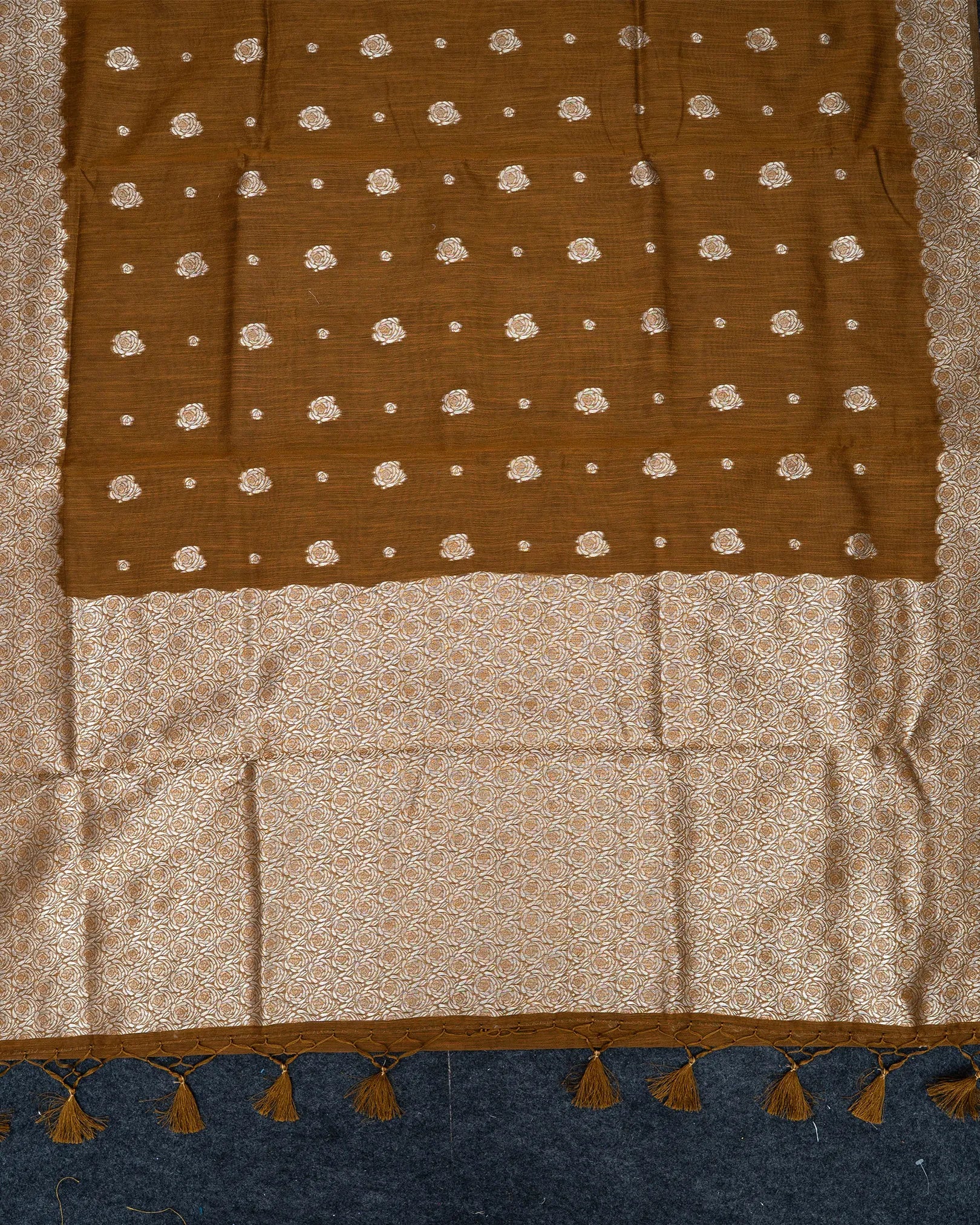 SC3204 - Linen Gold Butta