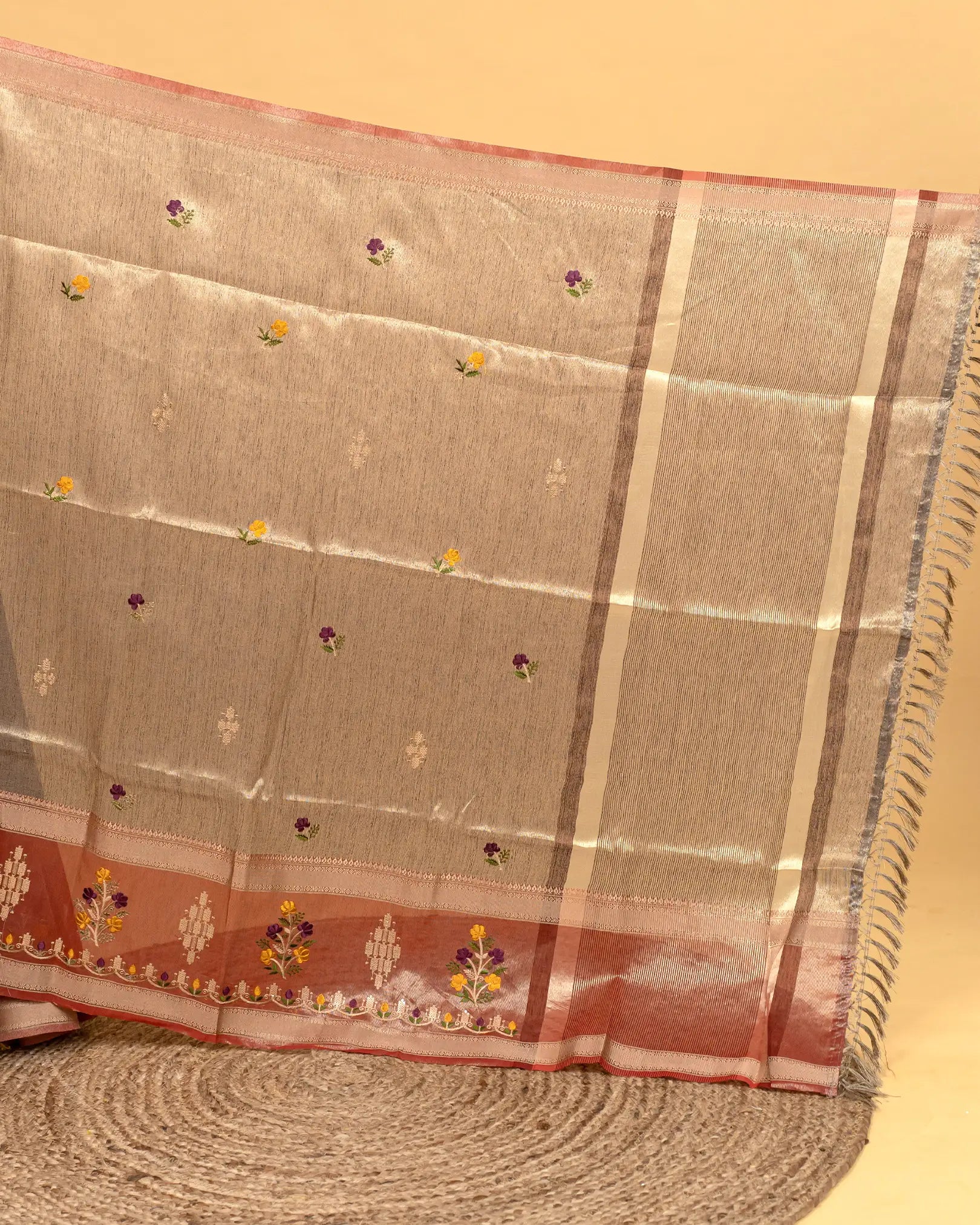 SC3120 - Tissue Saree With Sequence And Embroidery Work