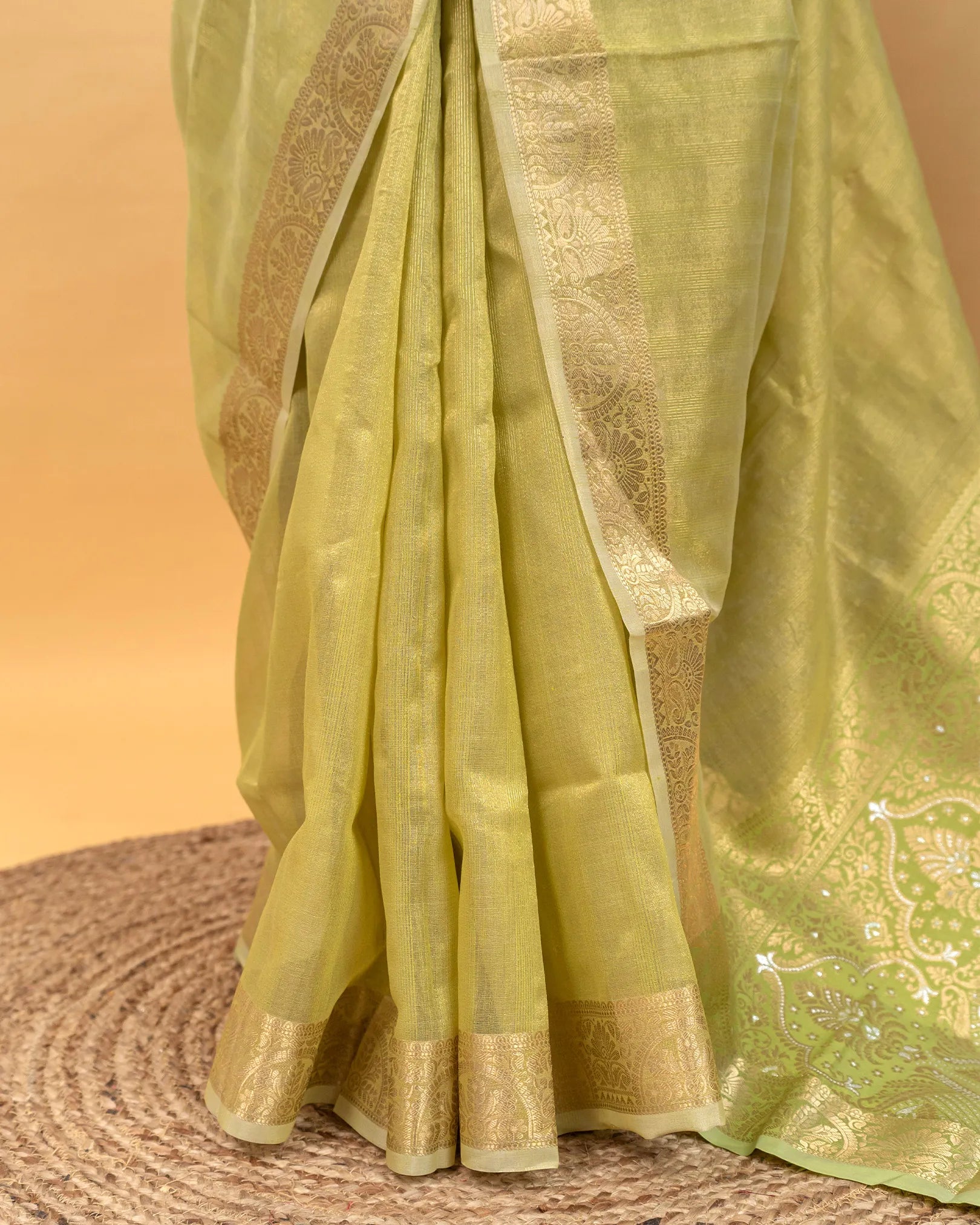 SC3052 - Tissue Plain Saree with Rich Pallu