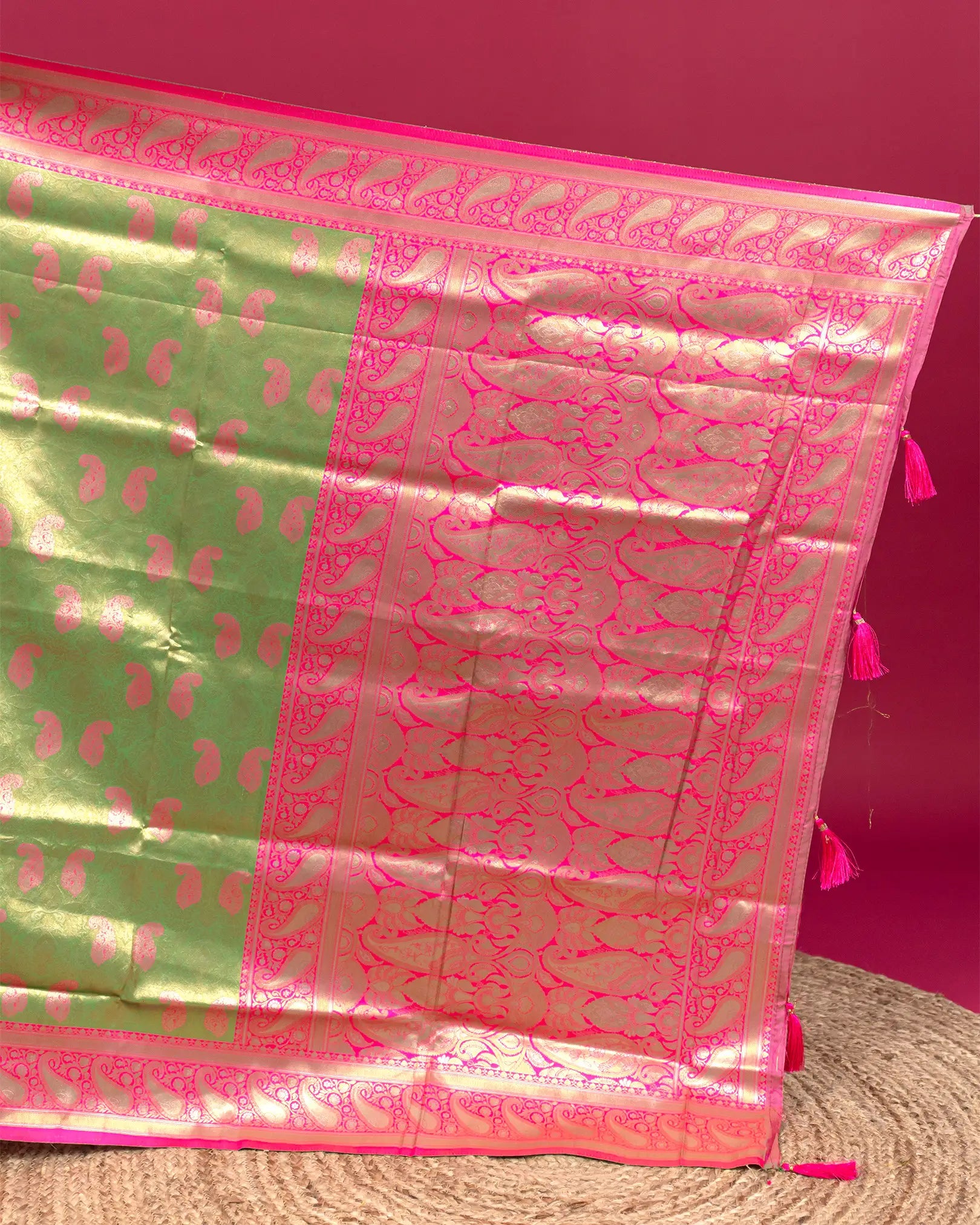 SC3133 - Dharmavaram Pattu With Elegant Body Meena
