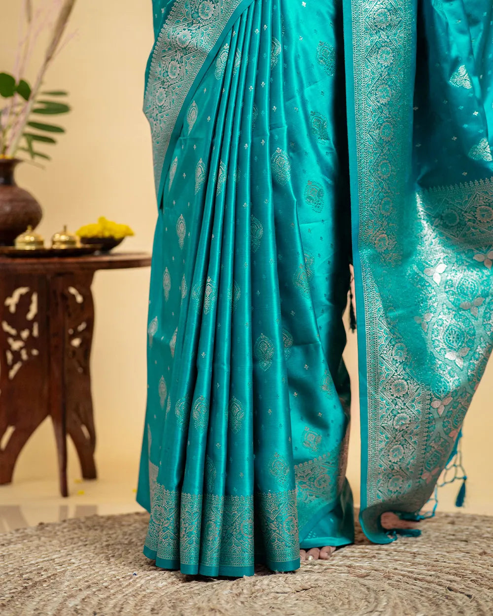 SC6660(2) - SATIN SAREE