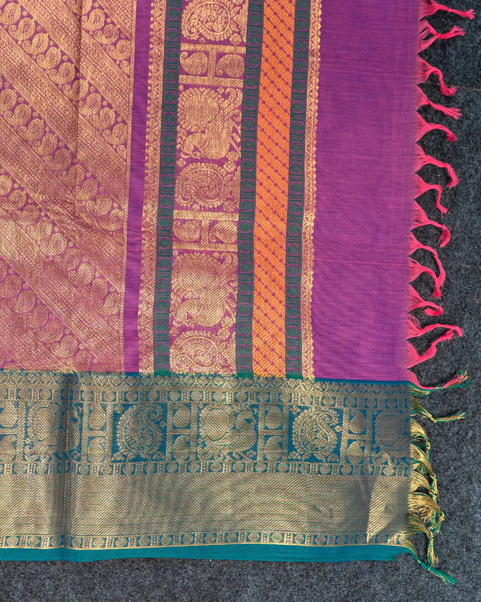 SC3246 - Pure cotton with zari border and meena butta