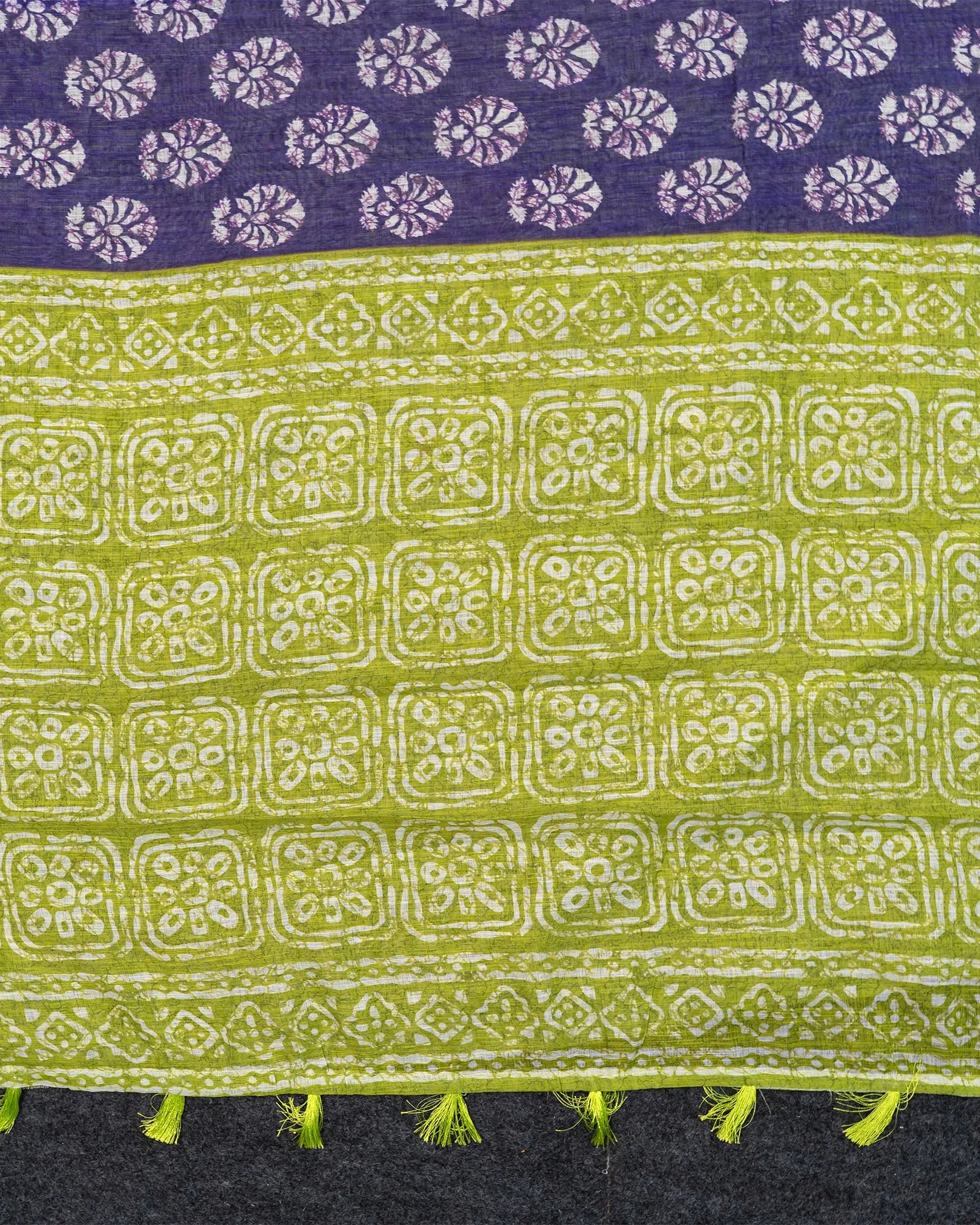SC4350 - Linen With Bandhini Print And Border Stone