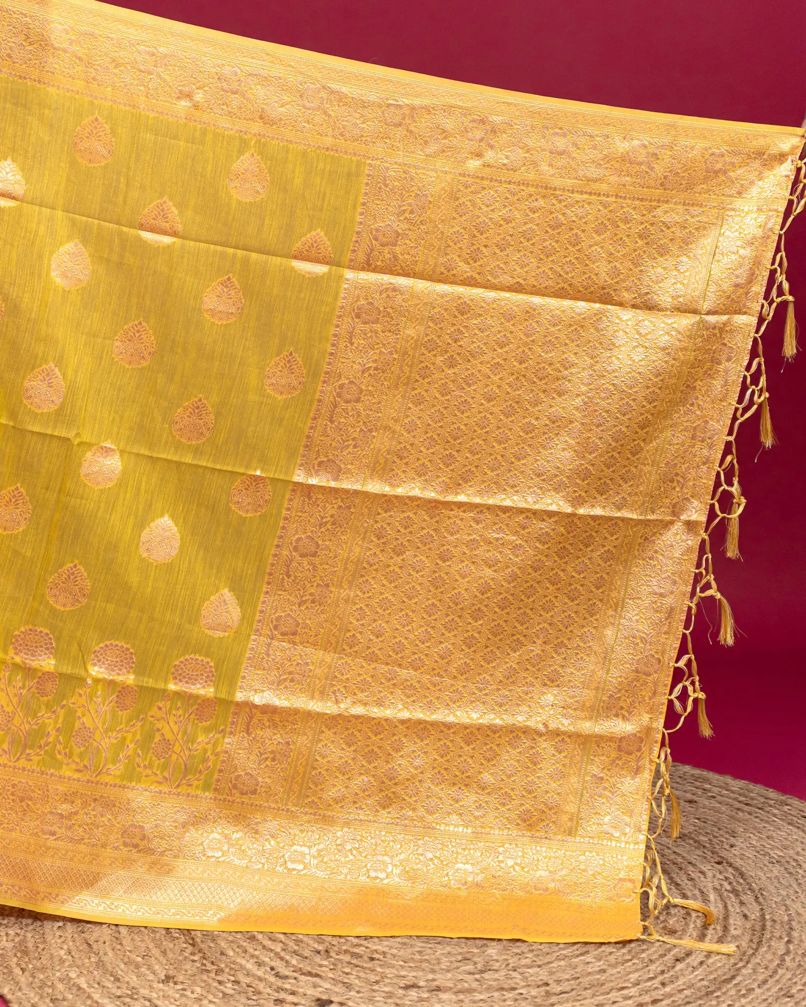 SC3901 - Linen Saree Copper Butta