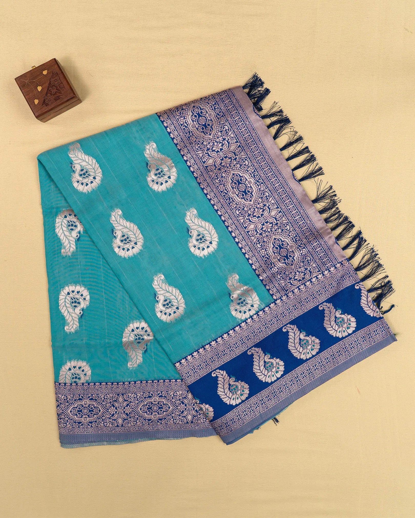SC3060 - Linen Cotton With Meena Butta