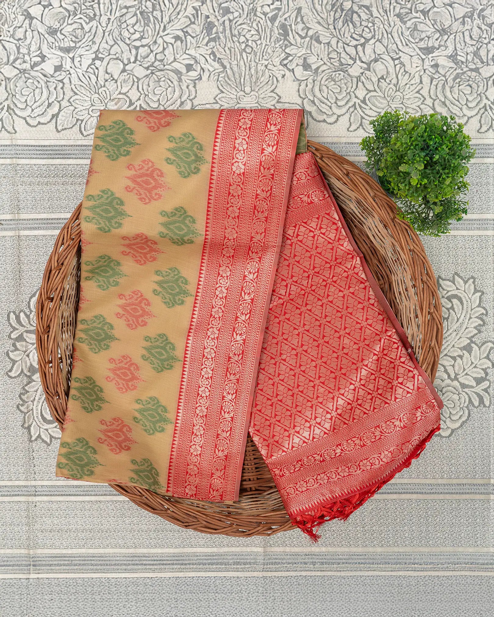 SC3877 - Linen with Pochampalli Design