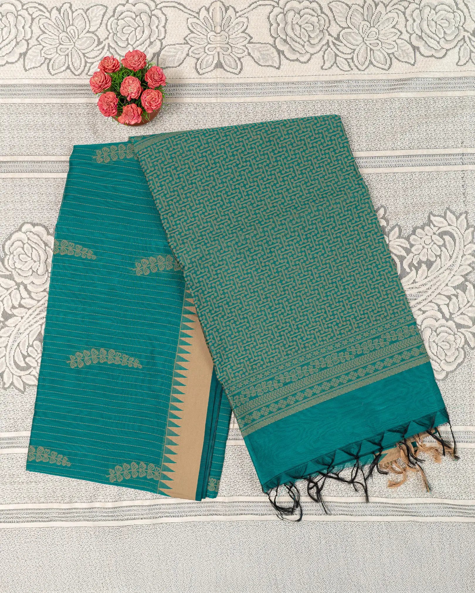 SC3939 - Fancy Cotton With Thread Work