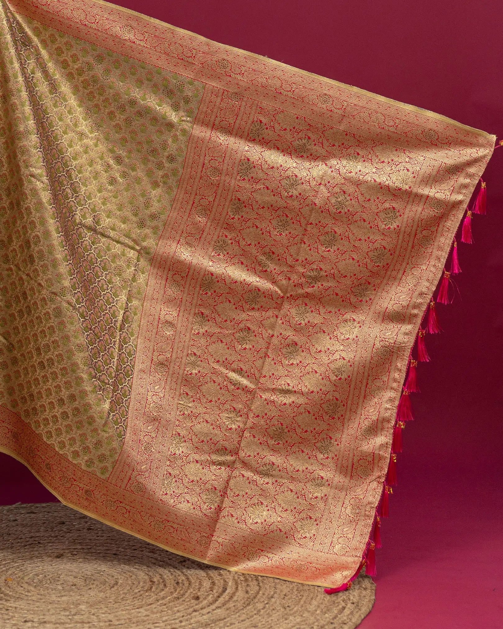 SC3538 - Tissue Gold Meena Butta Saree