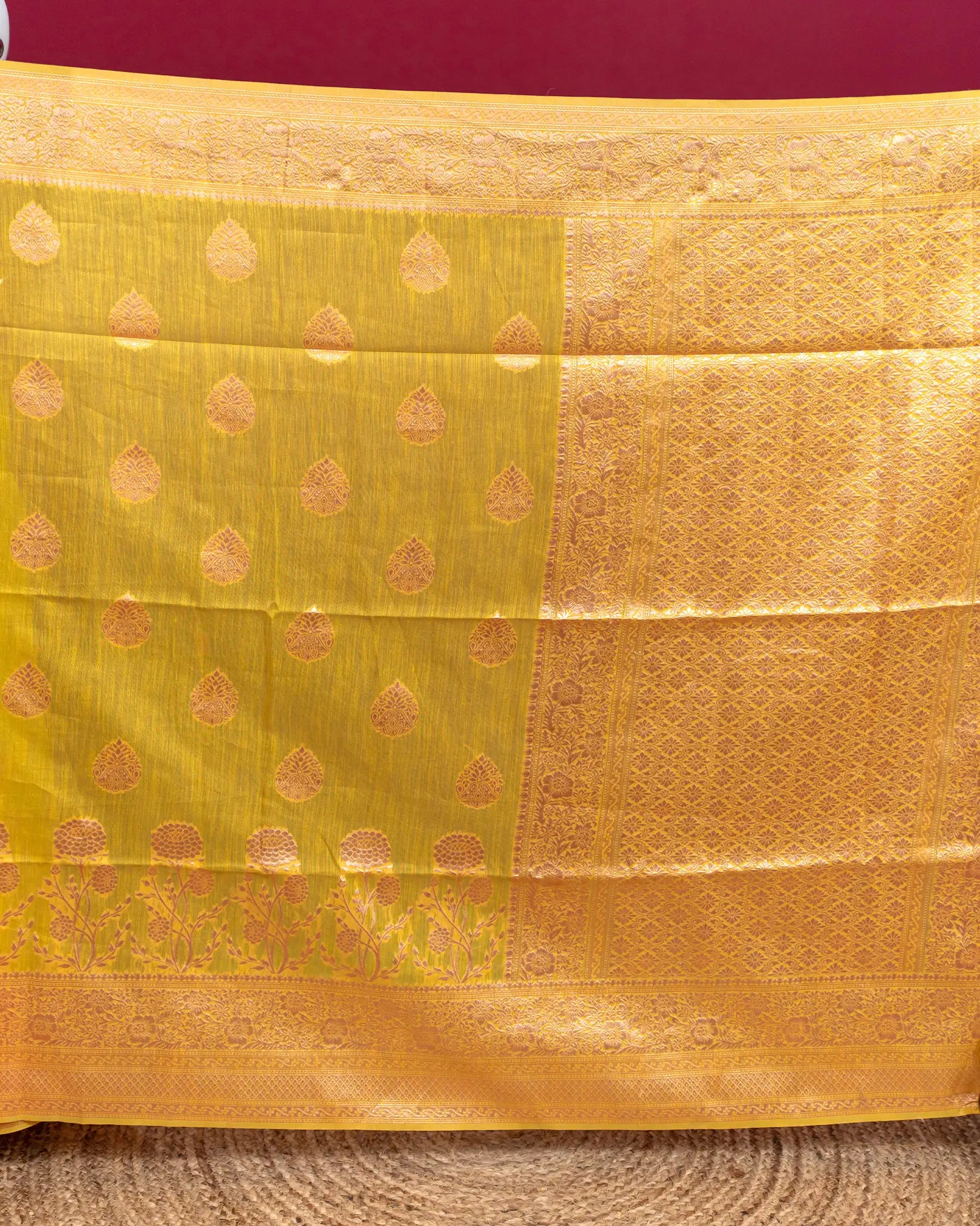 SC3901 - Linen Saree Copper Butta