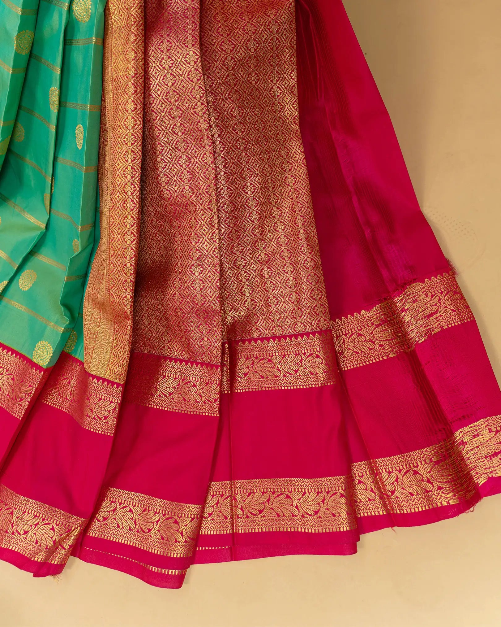 SC3473 - Silk Saree With Zari Lines And Butta