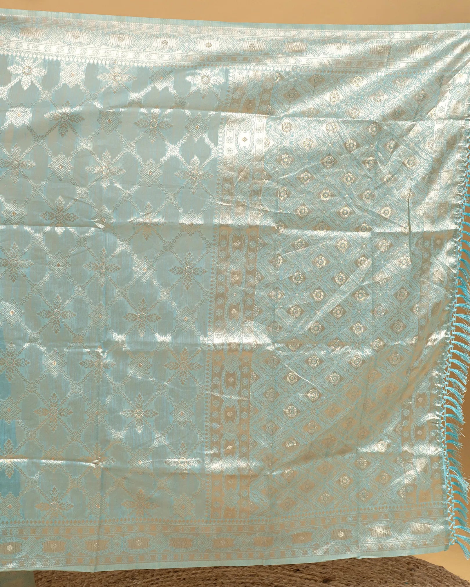 SC3042 - Cotton With Weaving And Neem Zari