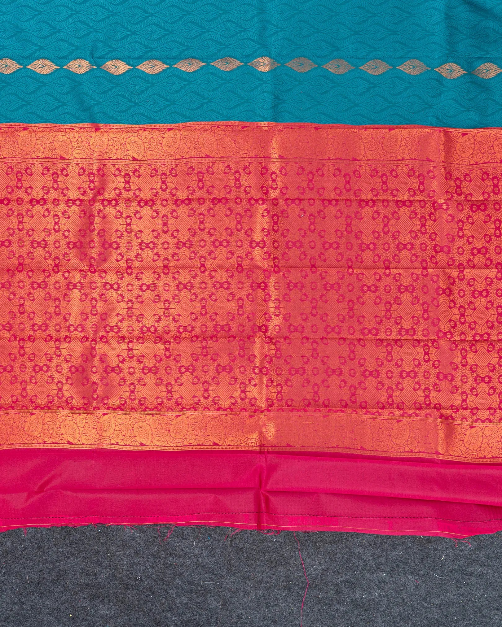 SC4038 - Litchi Silk With Embose And Zari Work