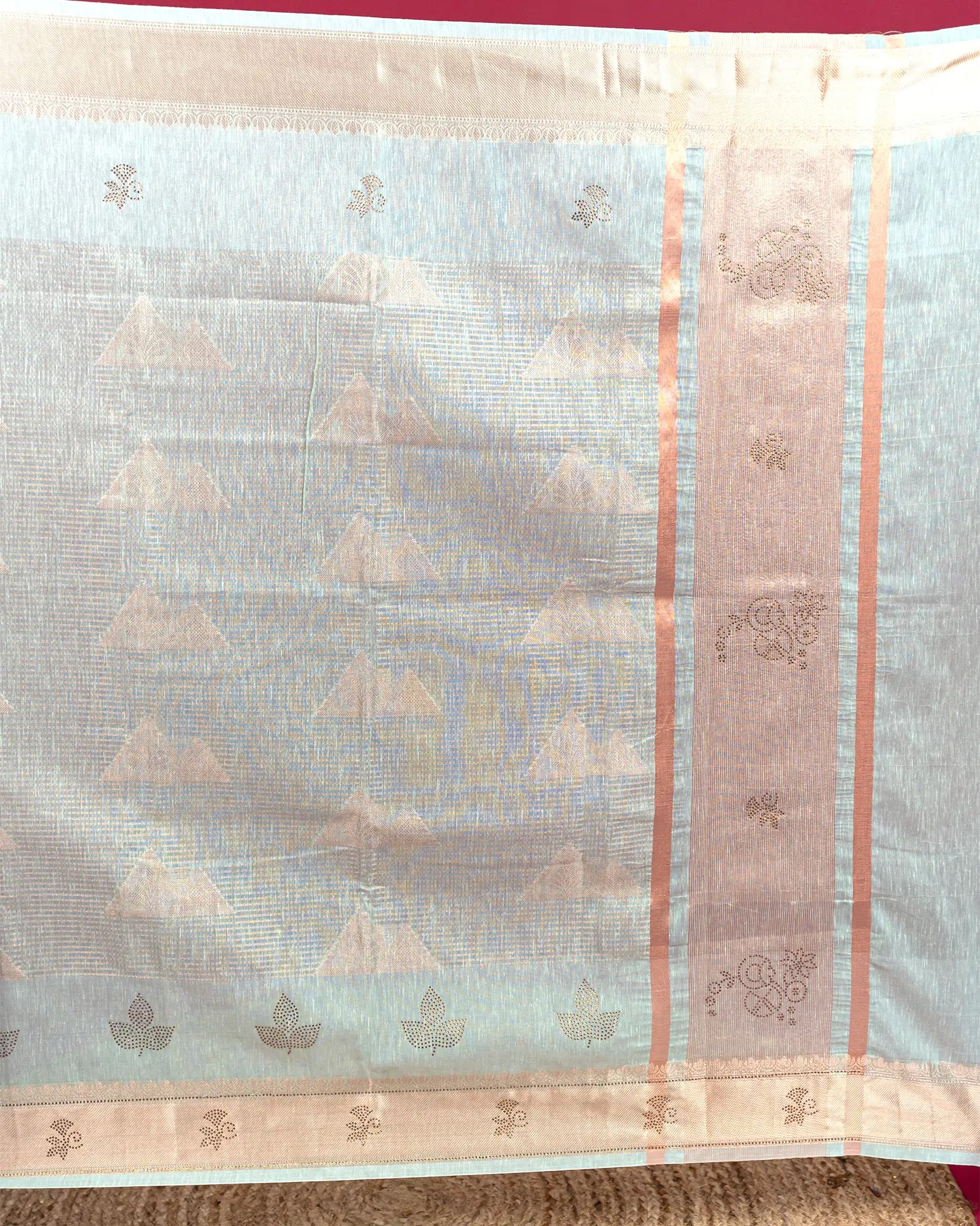 SC4061 -Linen Saree with Gold Zari