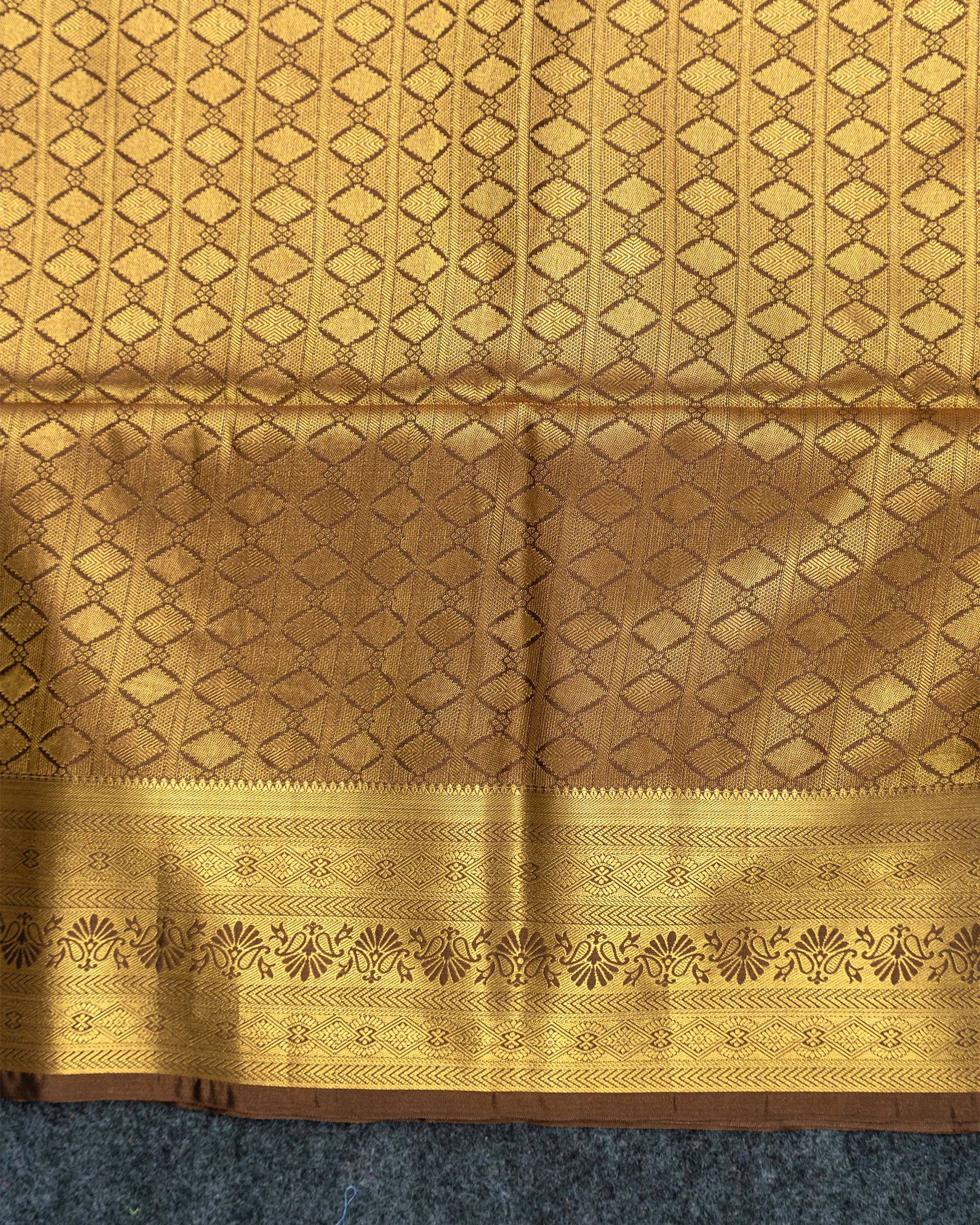 SC4585 -Soft silk with gold zari butta and contrast border