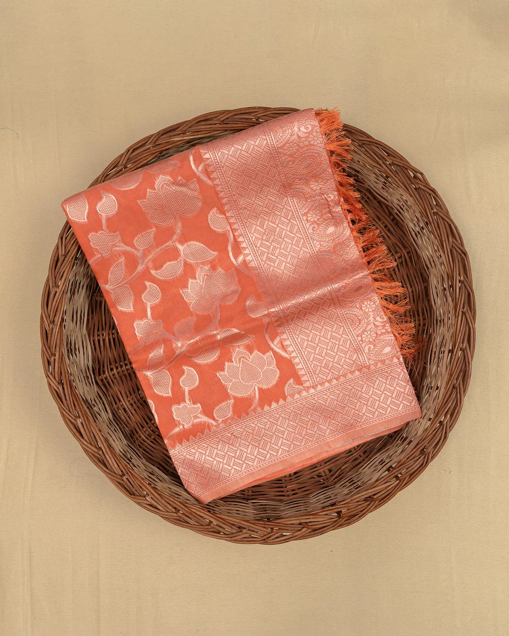 SC3040 - Linen With Copper Butta