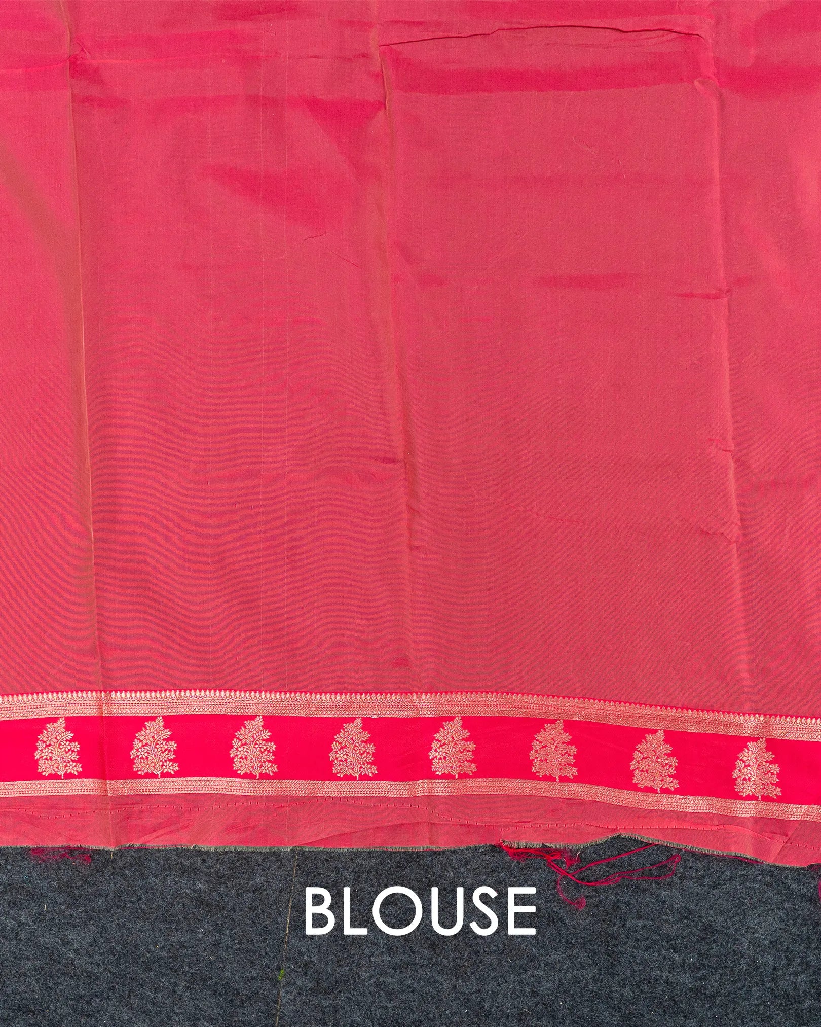 SC3910 - Linen with copper butta and contrast border