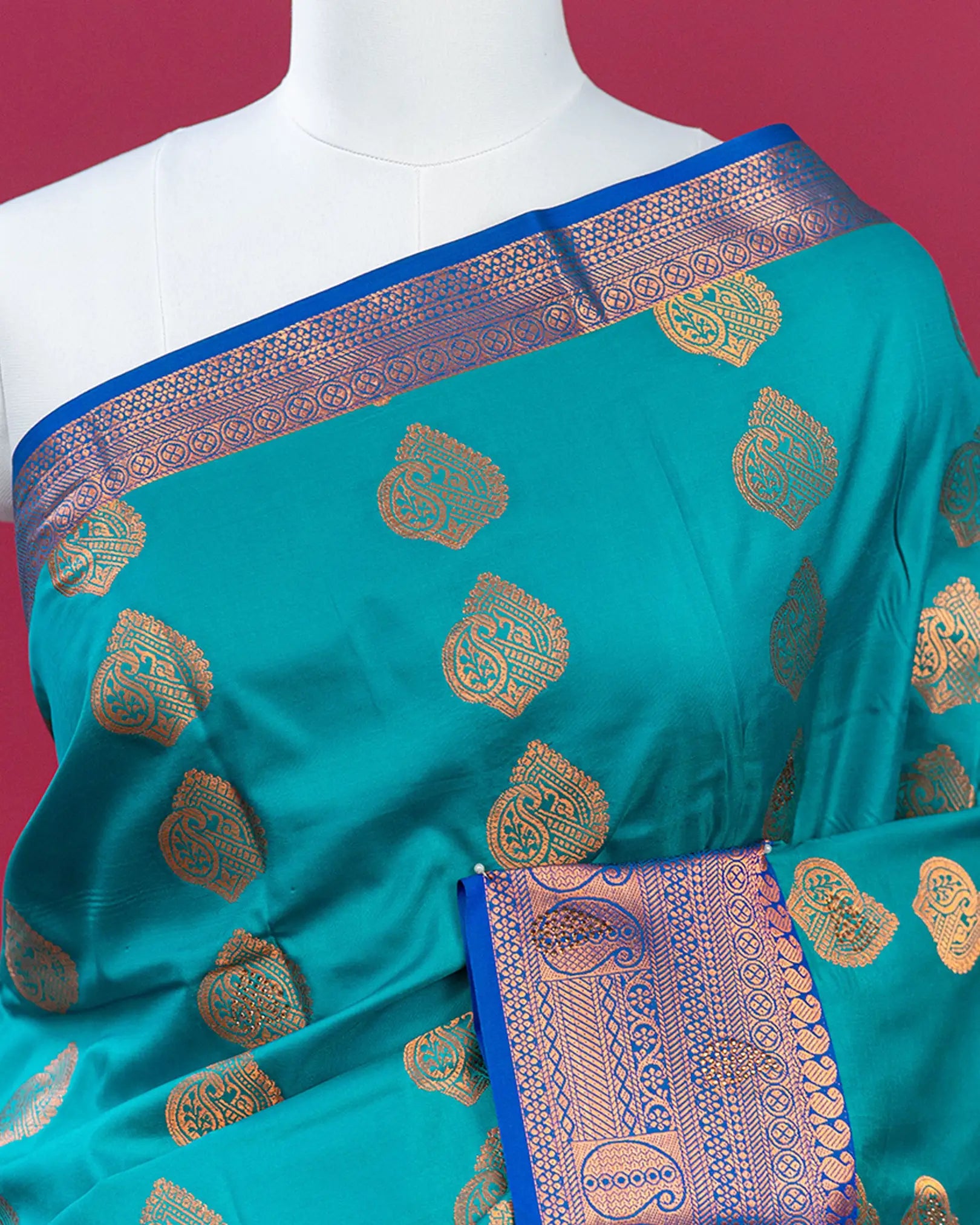 SC2828 - Litchi Silk Saree with Stones