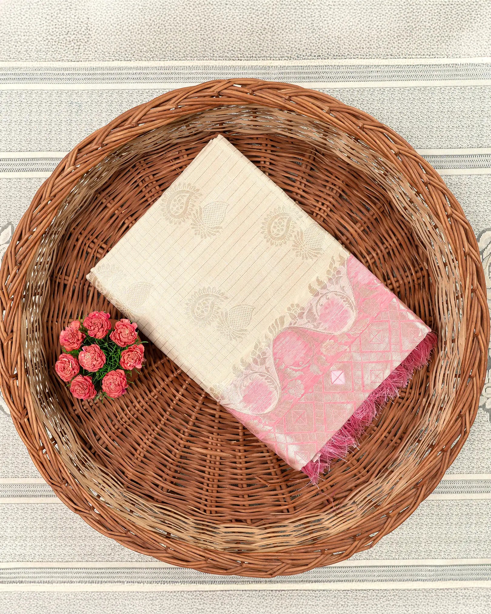 SC3067 - Checked Linen Cream Colour Matching