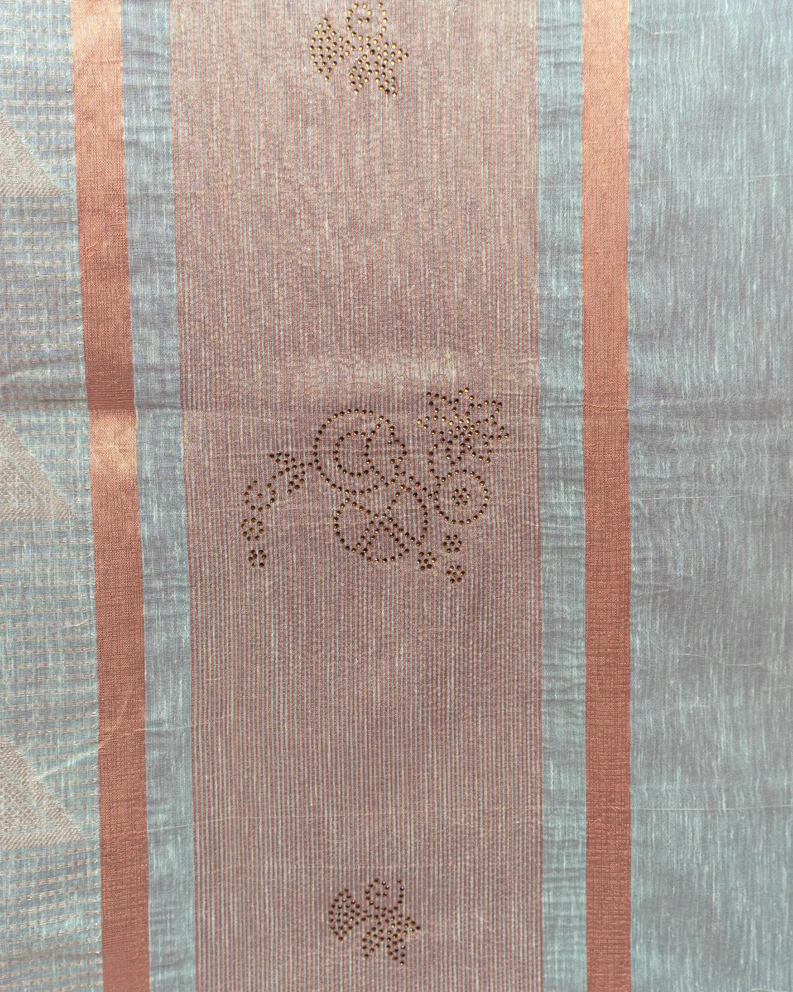 SC4061 -Linen Saree with Gold Zari