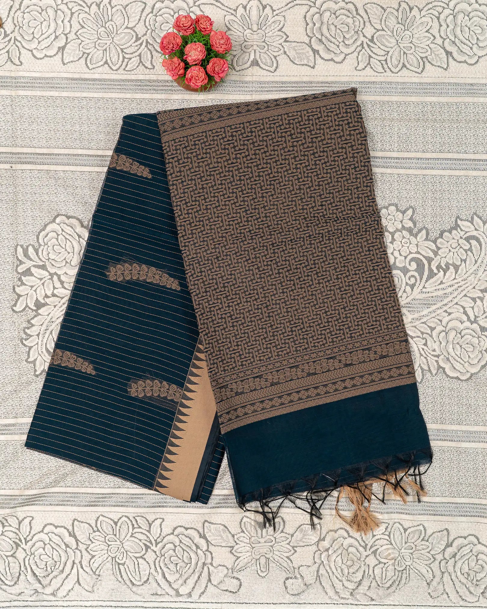 SC3939 - Fancy Cotton With Thread Work