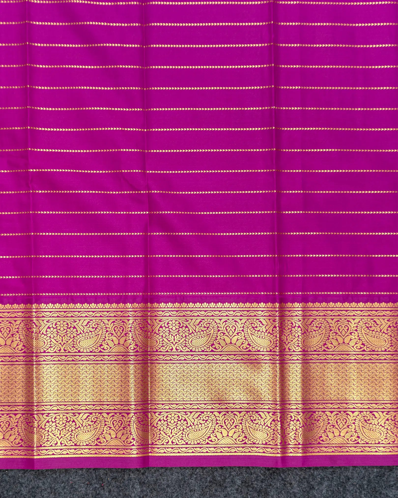 SC3465 - Silk Saree With Zari Lines