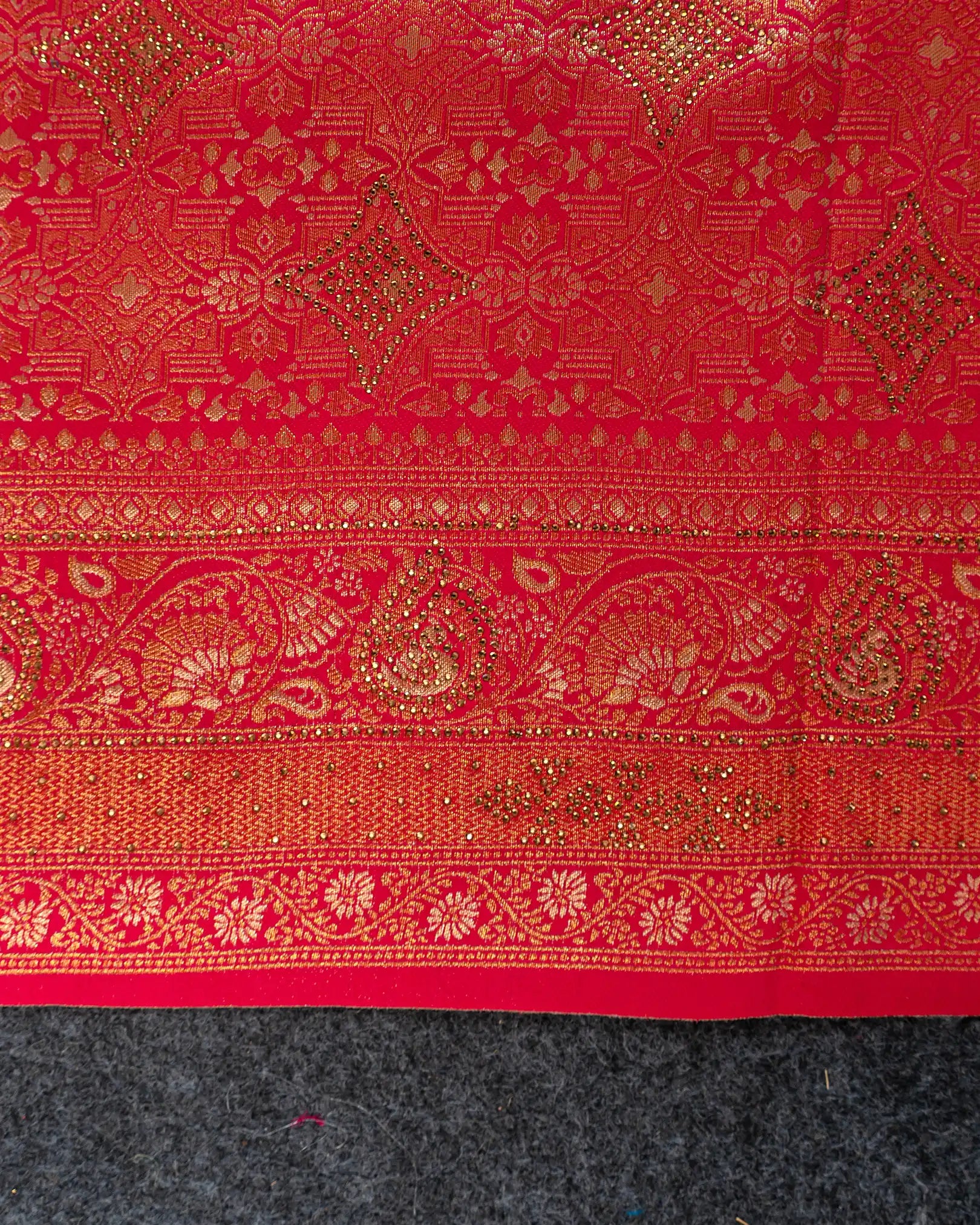 SC3574 - Tissue With Jarkhand Stone